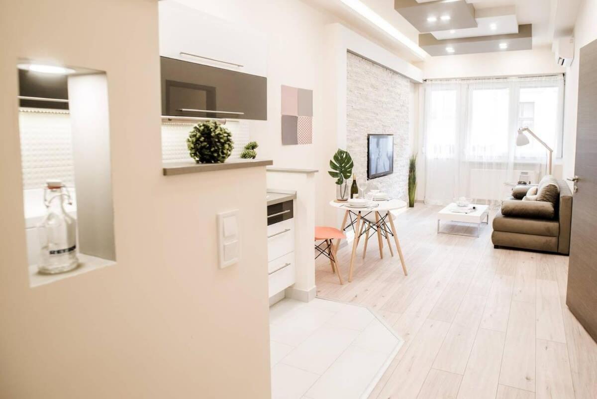New Luxury Apartment In The Center With A/C Budapest Ngoại thất bức ảnh