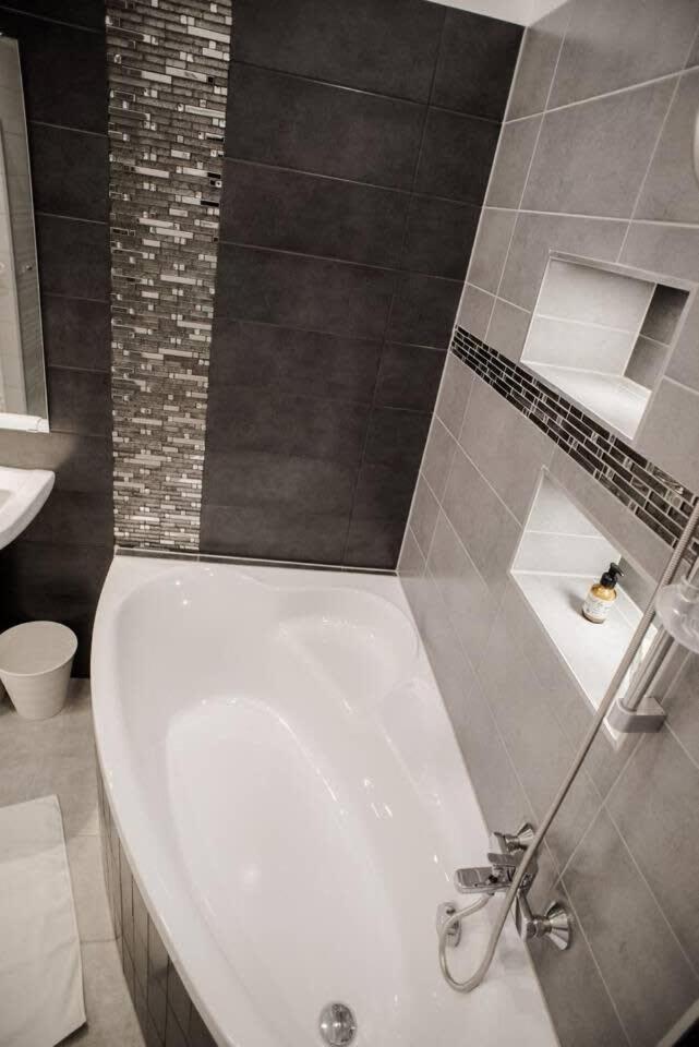 New Luxury Apartment In The Center With A/C Budapest Ngoại thất bức ảnh
