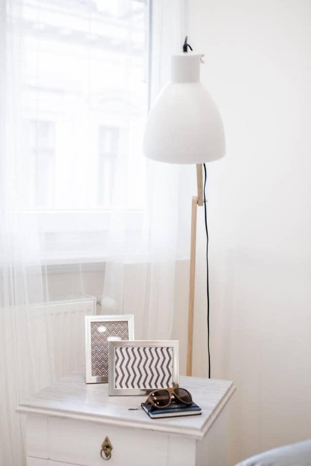 New Luxury Apartment In The Center With A/C Budapest Ngoại thất bức ảnh