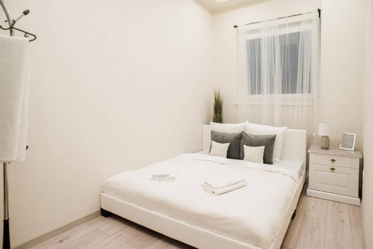 New Luxury Apartment In The Center With A/C Budapest Ngoại thất bức ảnh