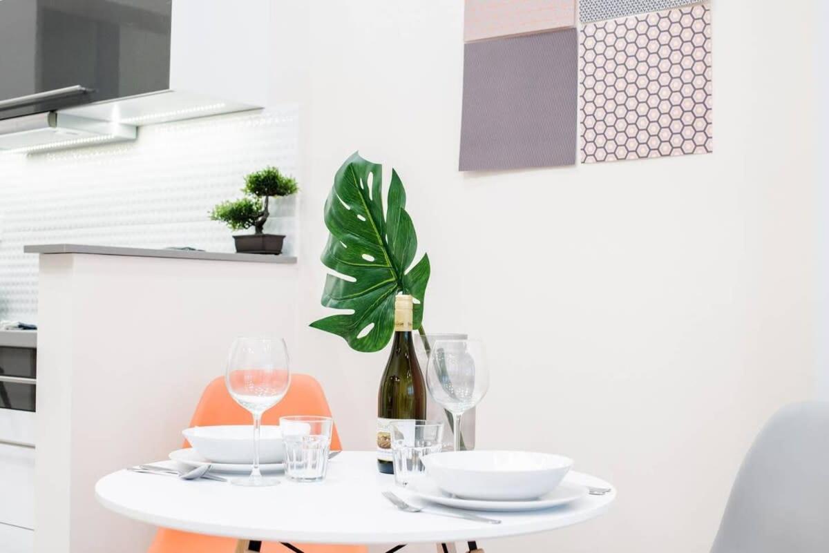 New Luxury Apartment In The Center With A/C Budapest Ngoại thất bức ảnh